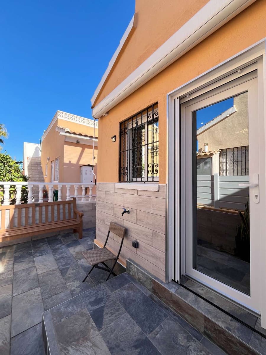 2 soveværelse Byhus til salg i Orihuela med swimmingpool - € 219.000 (Ref: 9491107)