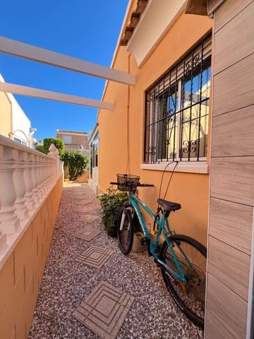 2 soveværelse Byhus til salg i Orihuela med swimmingpool - € 219.000 (Ref: 9491107)