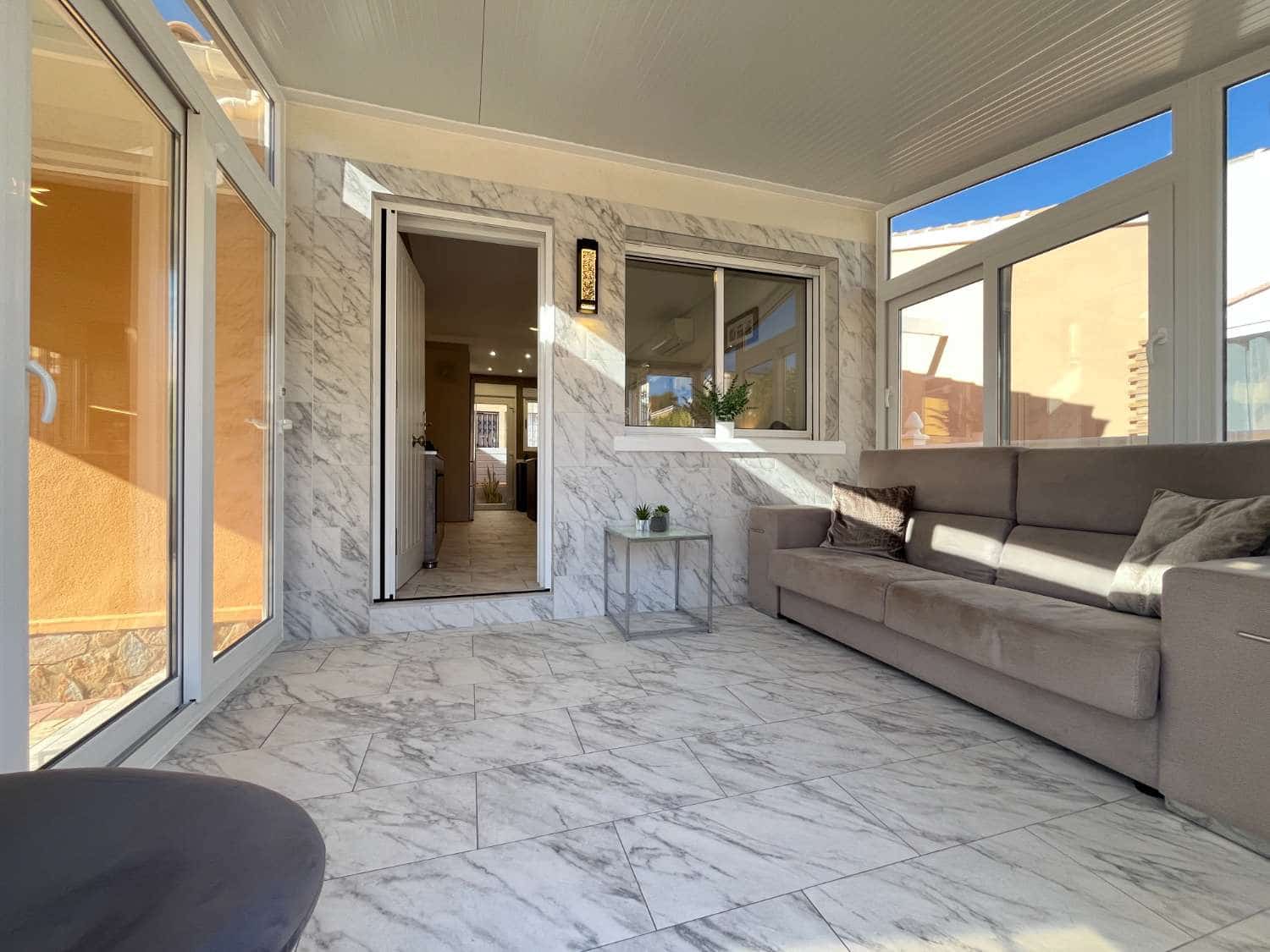 2 soveværelse Byhus til salg i Orihuela med swimmingpool - € 219.000 (Ref: 9491107)