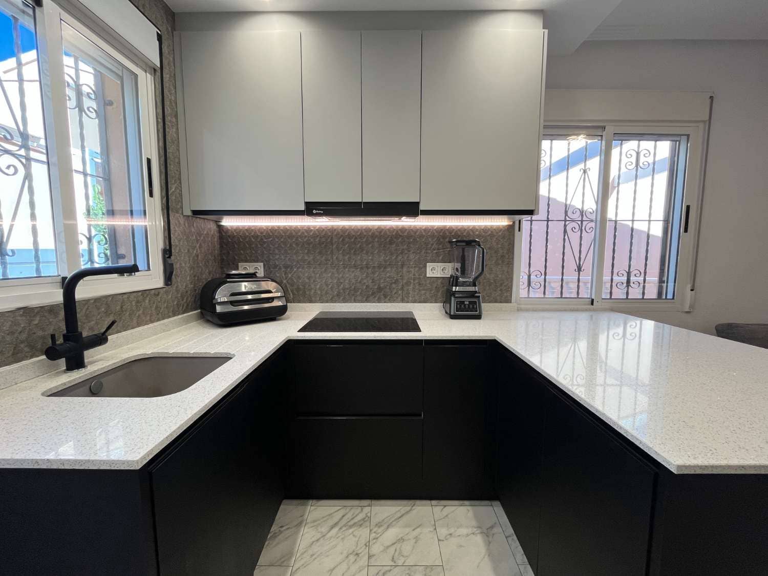 2 soveværelse Byhus til salg i Orihuela med swimmingpool - € 219.000 (Ref: 9491107)