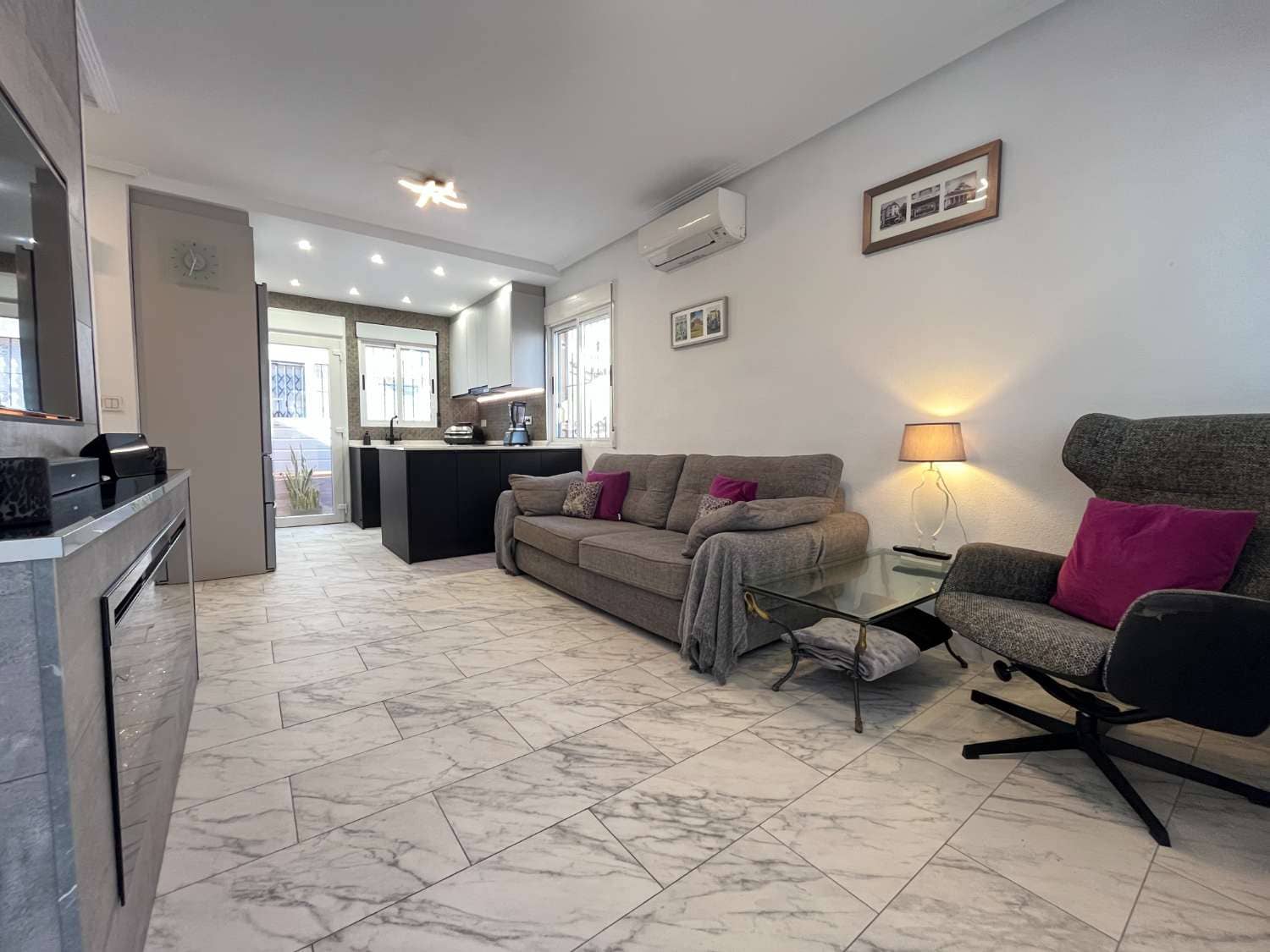 2 soveværelse Byhus til salg i Orihuela med swimmingpool - € 219.000 (Ref: 9491107)