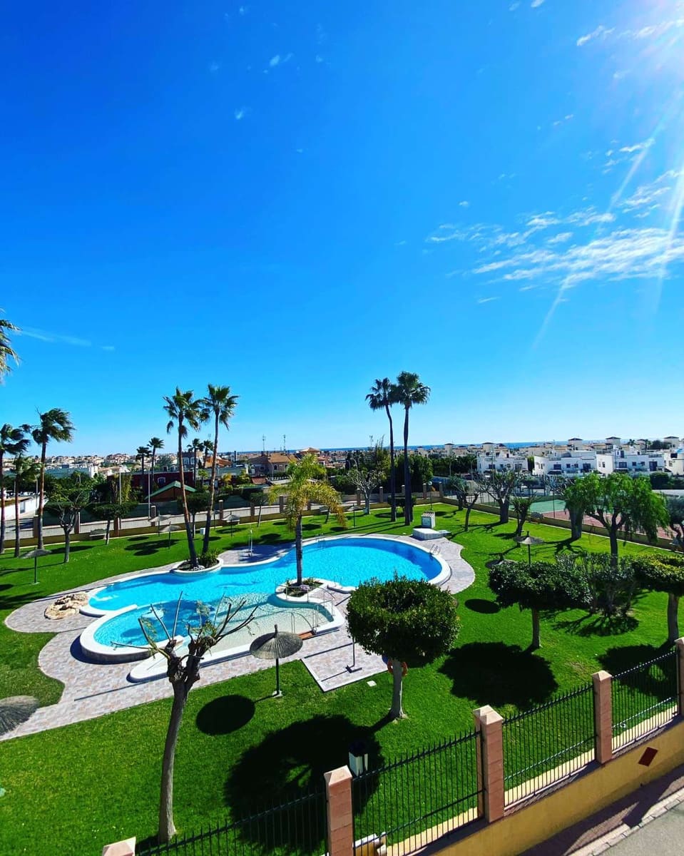 2 soverom Leilighet til salgs i Orihuela med svømmebasseng - € 157 000 (Ref: 9494456)