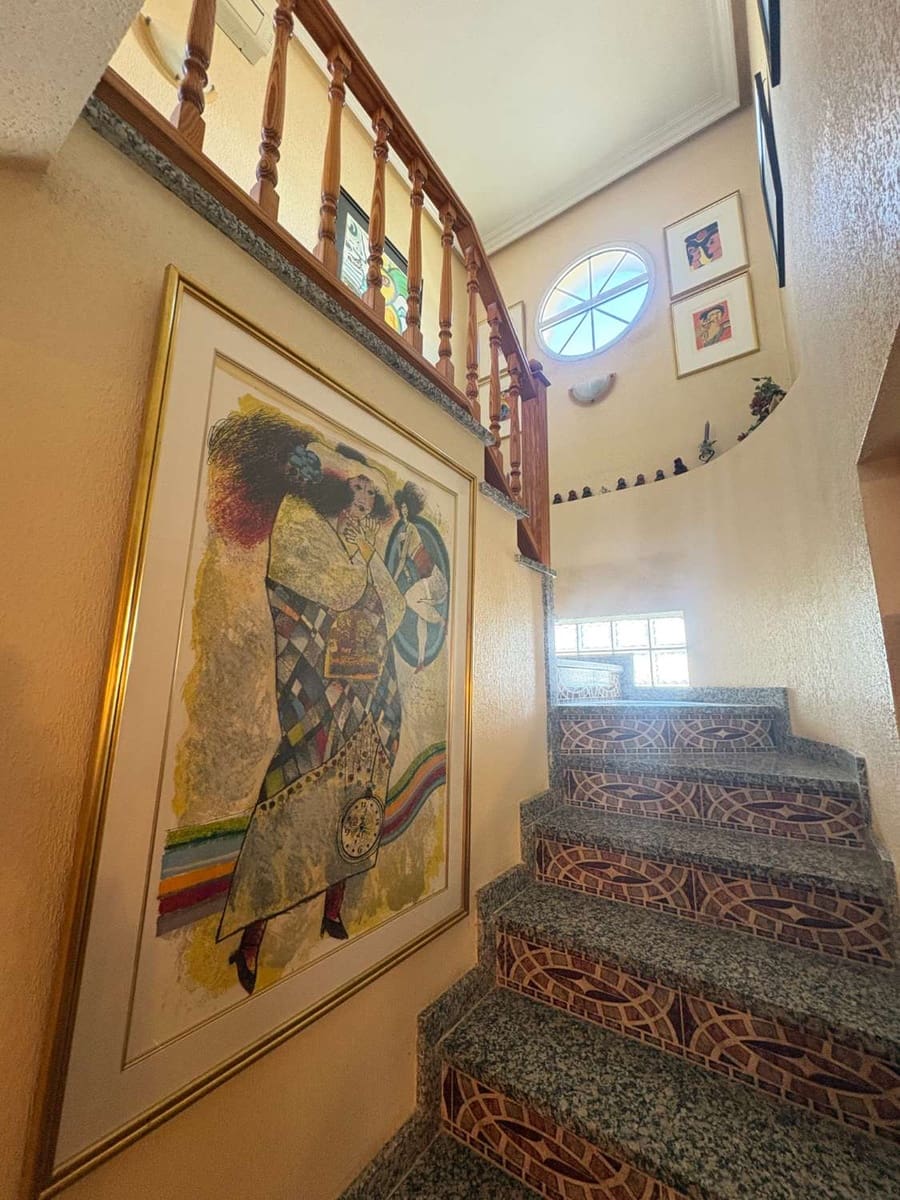 2 slaapkamer Flat te koop in Orihuela met zwembad - € 239.000 (Ref: 9503900)