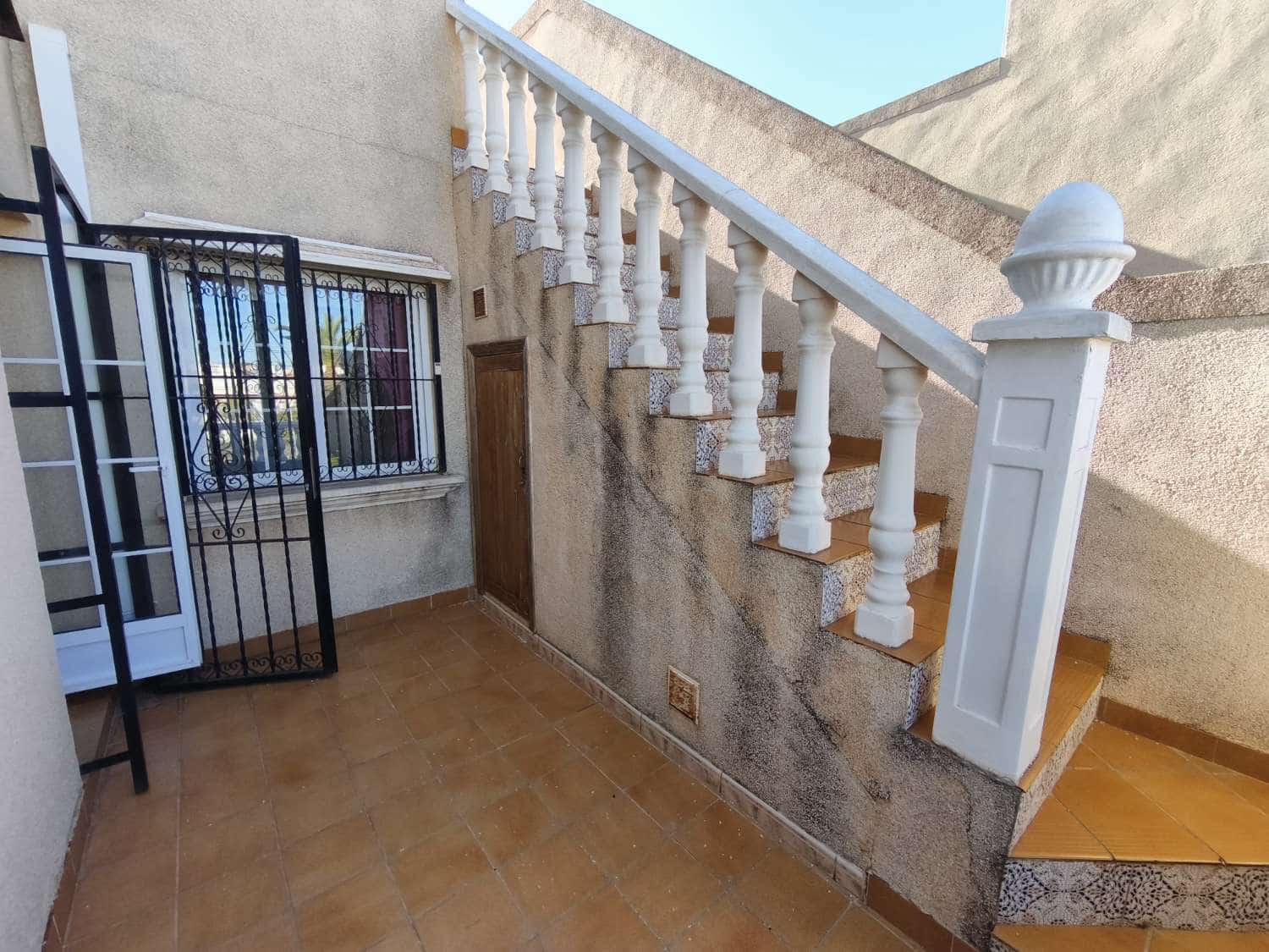 2 slaapkamer Flat te koop in Orihuela met zwembad - € 239.000 (Ref: 9503900)