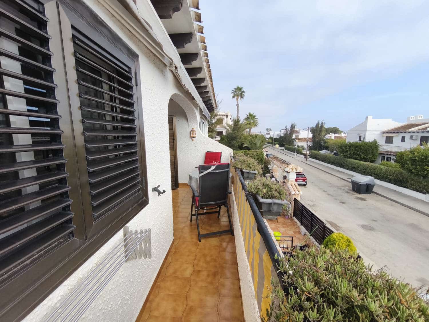 2 bedroom Beach Apartment for sale in Orihuela with pool - € 229,000 (Ref: 9513231)