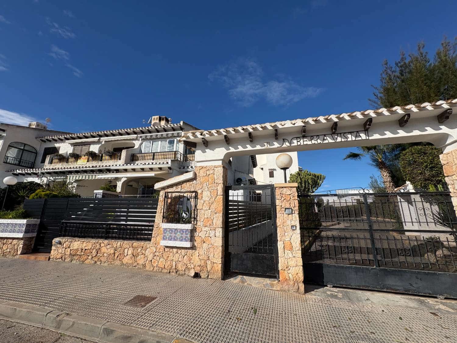 2 bedroom Beach Apartment for sale in Orihuela with pool - € 229,000 (Ref: 9513231)