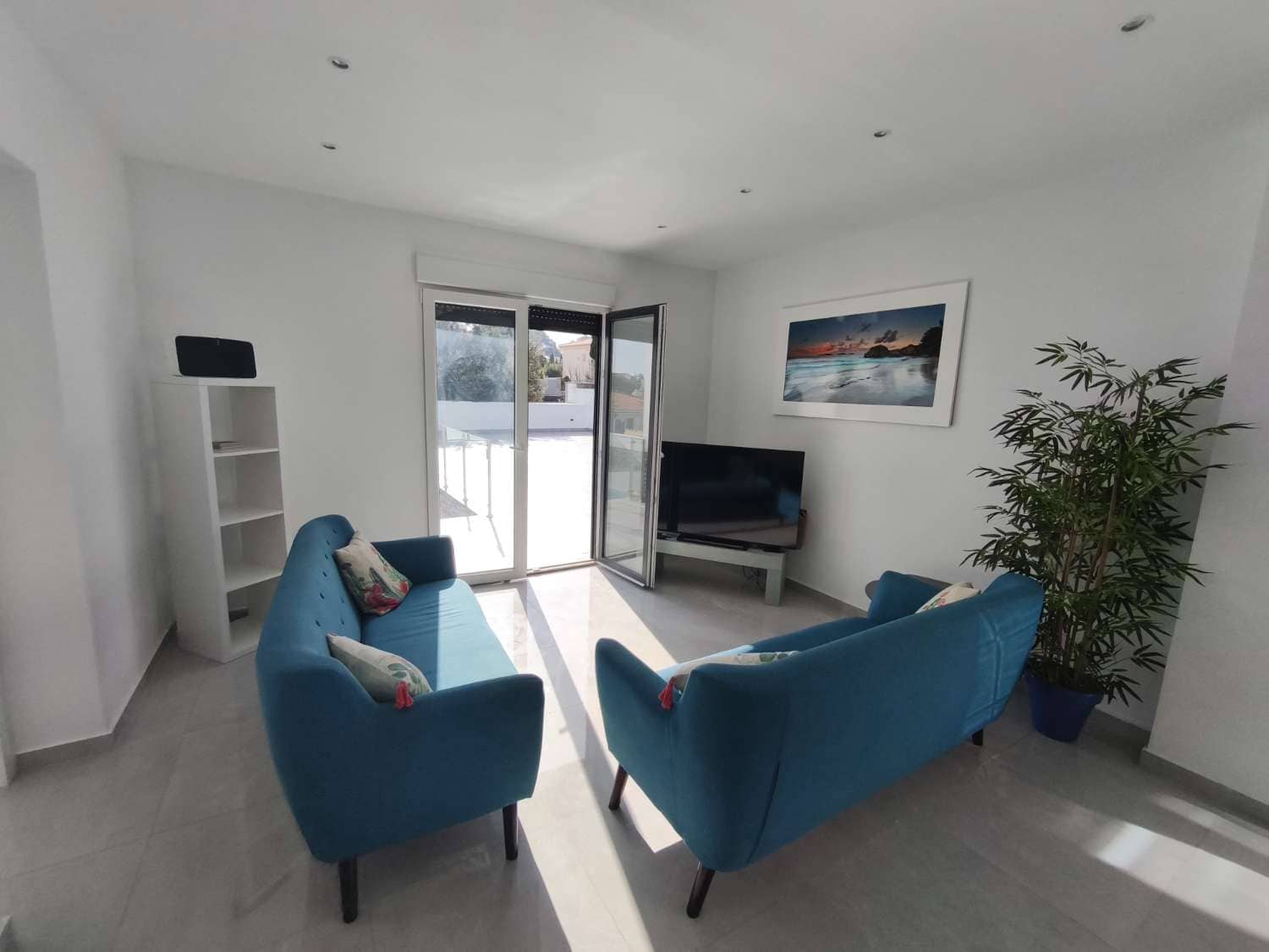 4 bedroom Villa for sale in Torrevieja with pool - € 665,000 (Ref: 9518494)