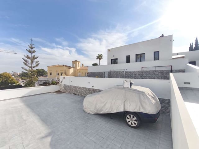 4 soverom Villa til salgs i Torrevieja med svømmebasseng - € 665 000 (Ref: 9518494)