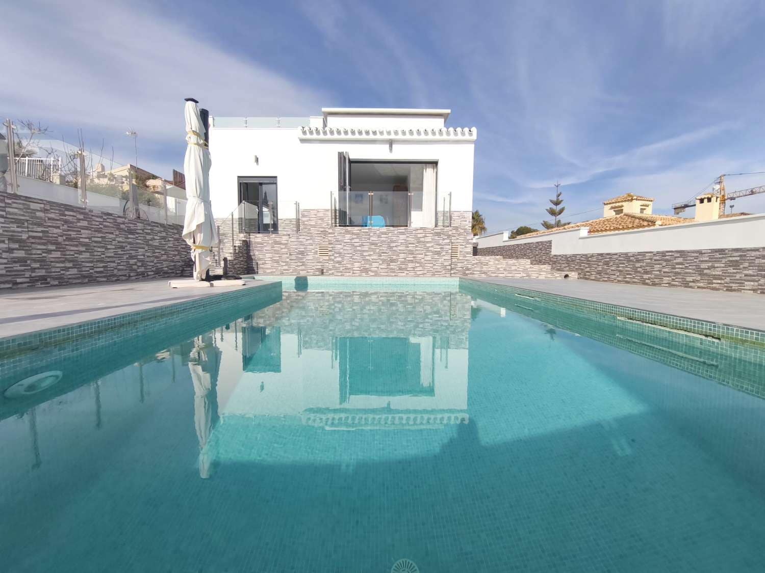 4 bedroom Villa for sale in Torrevieja with pool - € 665,000 (Ref: 9518494)