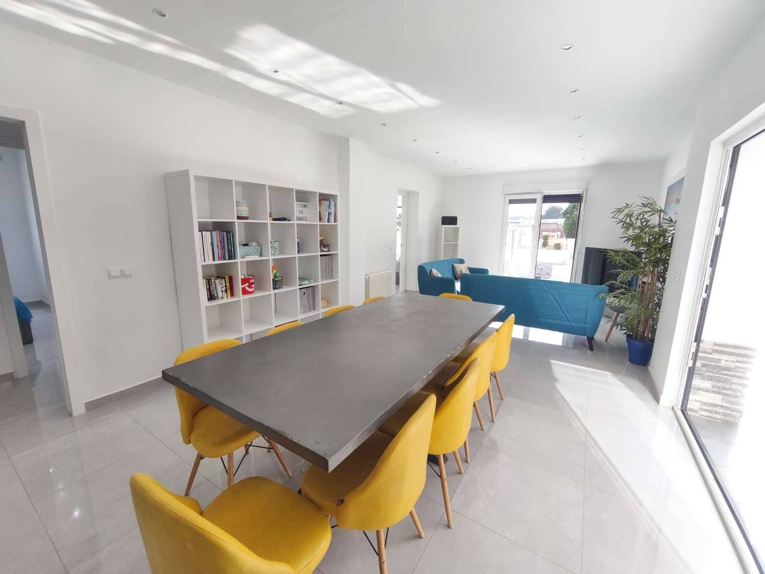 4 bedroom Villa for sale in Torrevieja with pool - € 665,000 (Ref: 9518494)