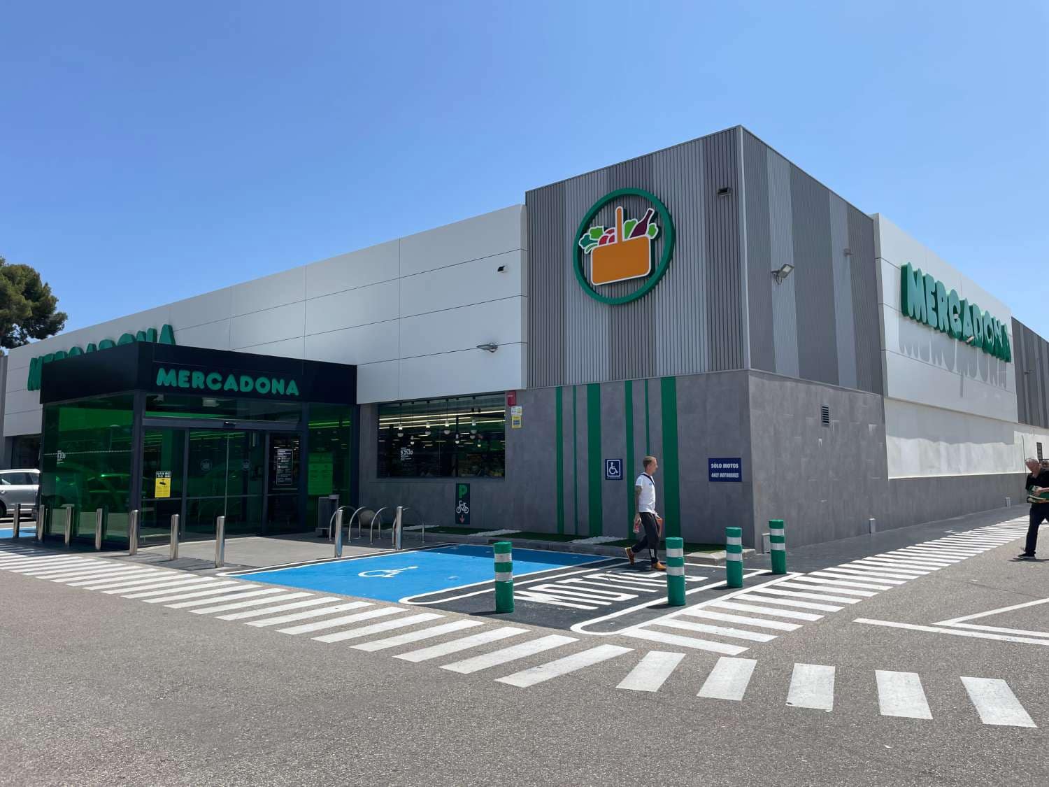 4 quarto Moradia para venda em Torrevieja com piscina - 665 000 € (Ref: 9518494)