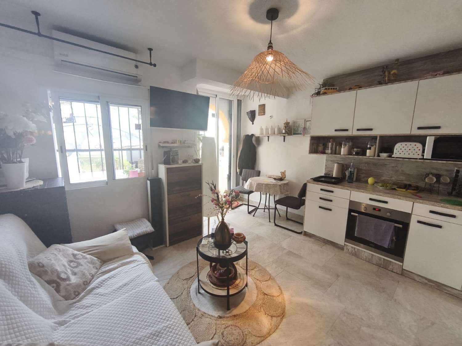 1 Zimmer Wohnung zu verkaufen in San Miguel de Salinas mit Pool - 115.000 € (Ref: 9529504)