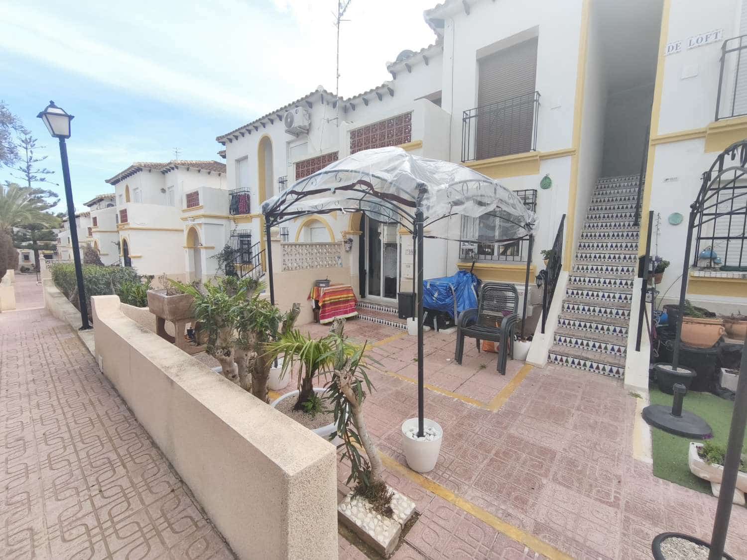1 Zimmer Wohnung zu verkaufen in San Miguel de Salinas mit Pool - 115.000 € (Ref: 9529504)