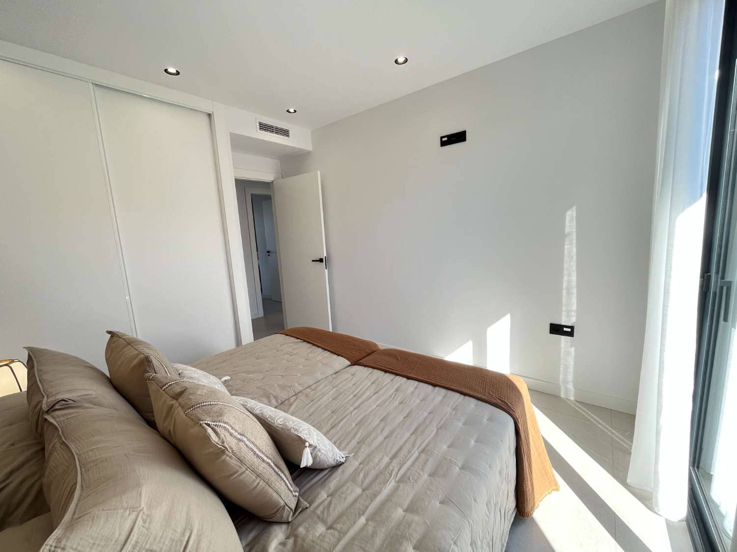 3 soverom Villa til salgs i Torrevieja med svømmebasseng - € 595 000 (Ref: 9529505)