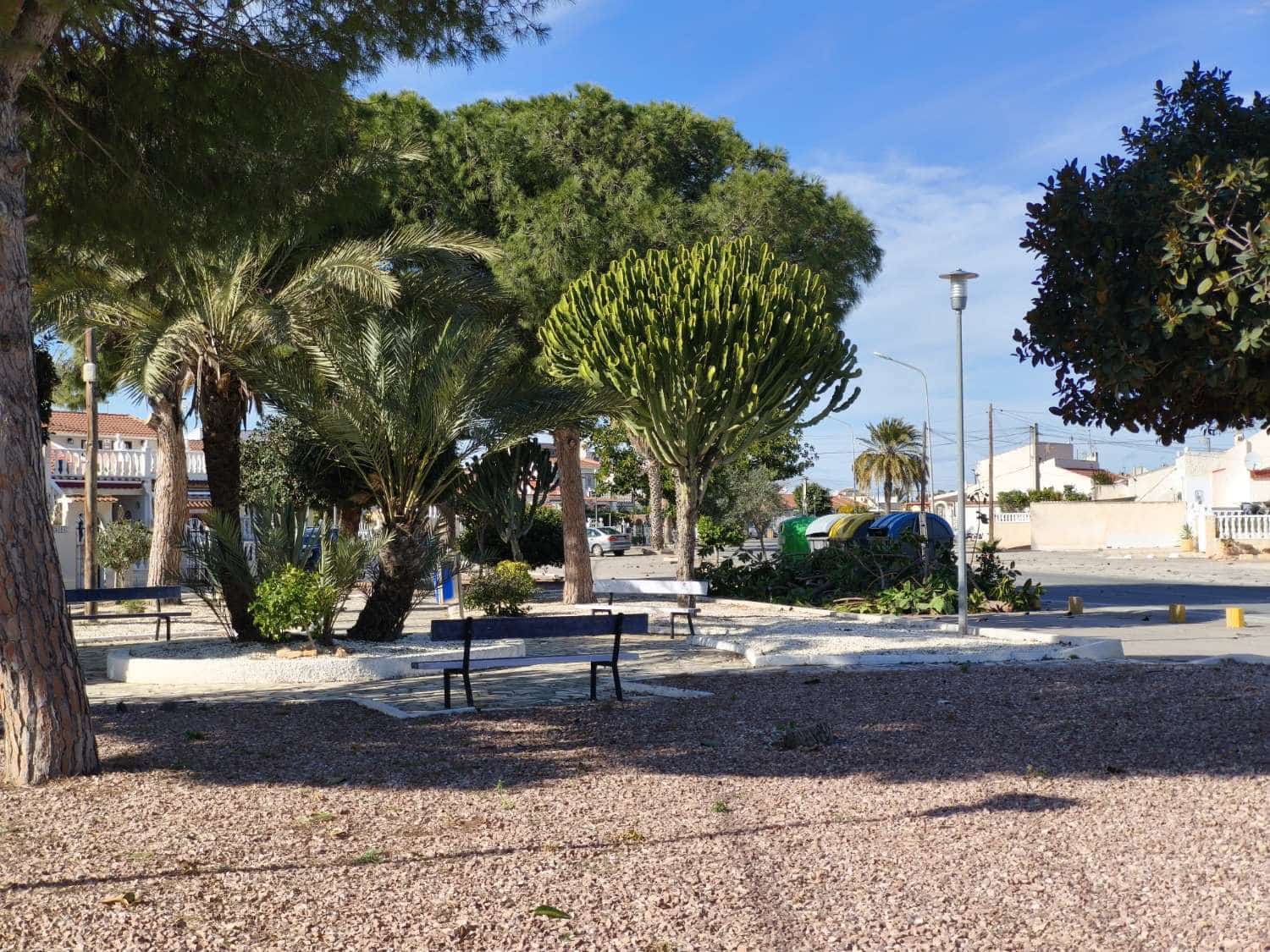 2 bedroom Bungalow for sale in Torrevieja with pool - € 115,000 (Ref: 9535572)