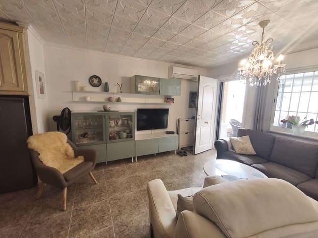 4 makuuhuone Bungalow myytävänä paikassa Torrevieja - 140 000 € (Ref: 9535573)