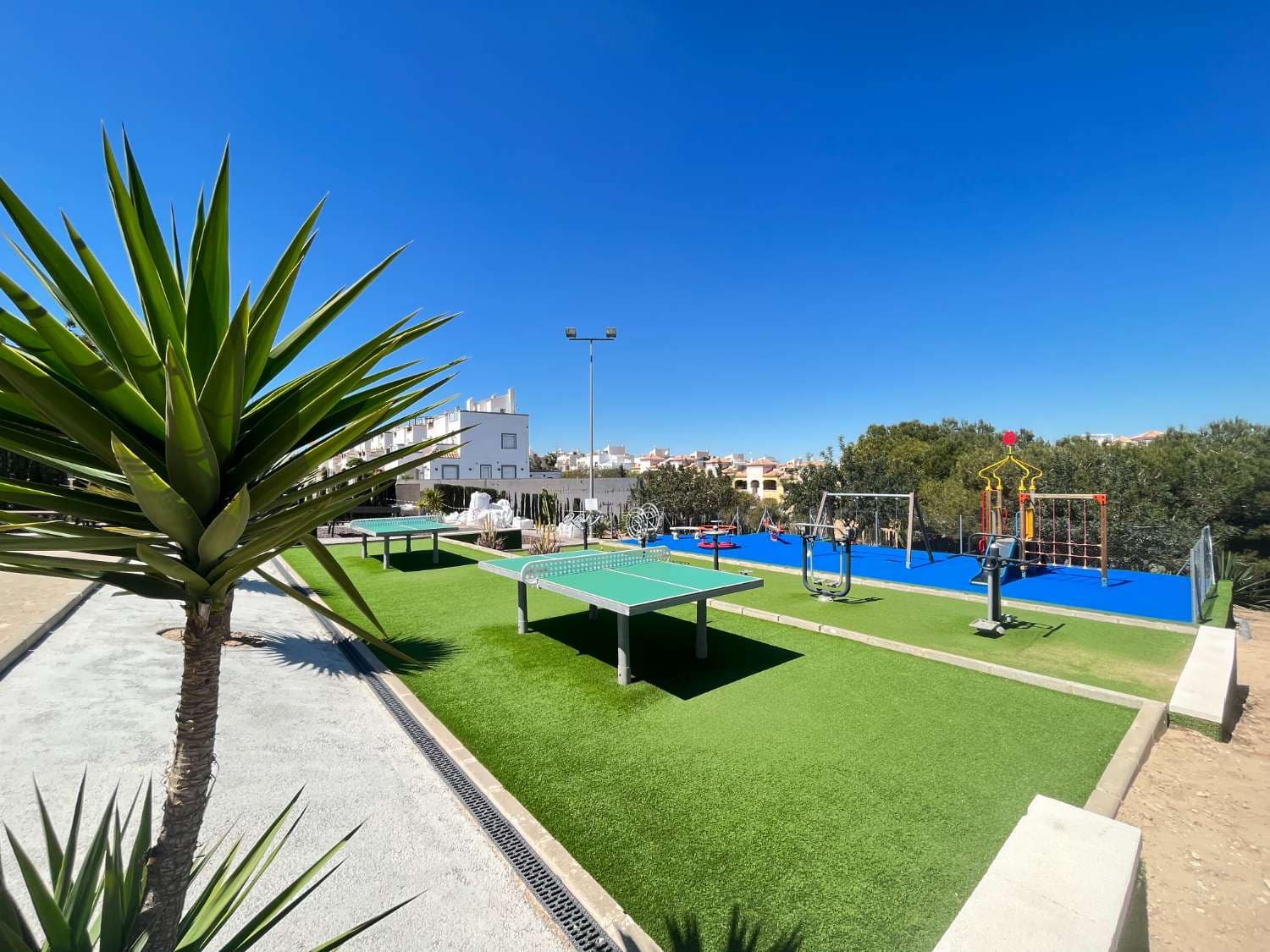 2 Zimmer Strandapartment zu verkaufen in Orihuela mit Pool - 144.900 € (Ref: 9560956)