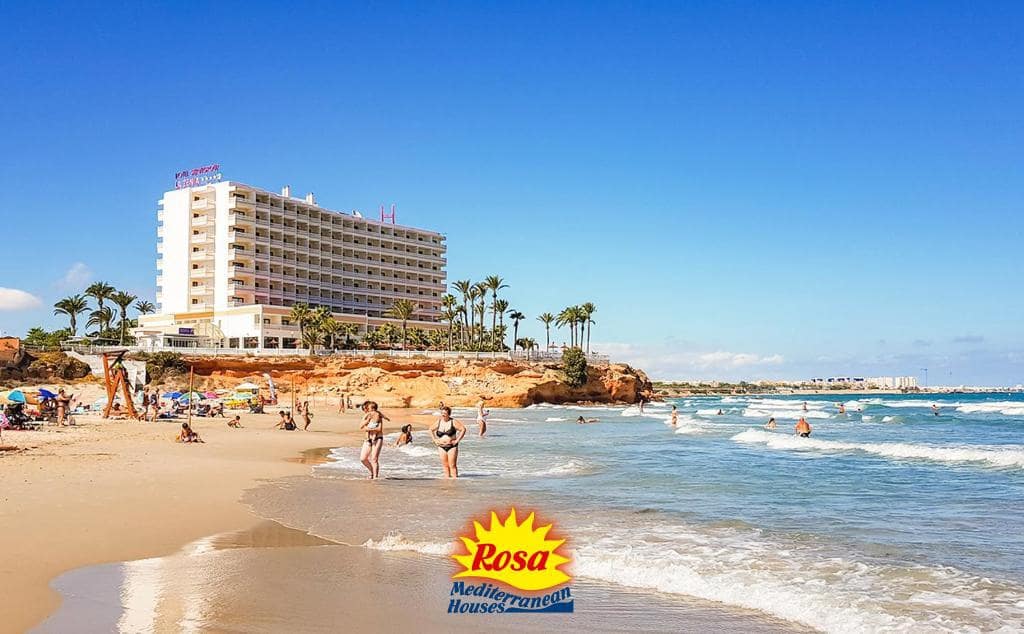 4 chambre Villa/Maison Mitoyenne à vendre à Orihuela avec piscine - 299 999 € (Ref: 9585483)