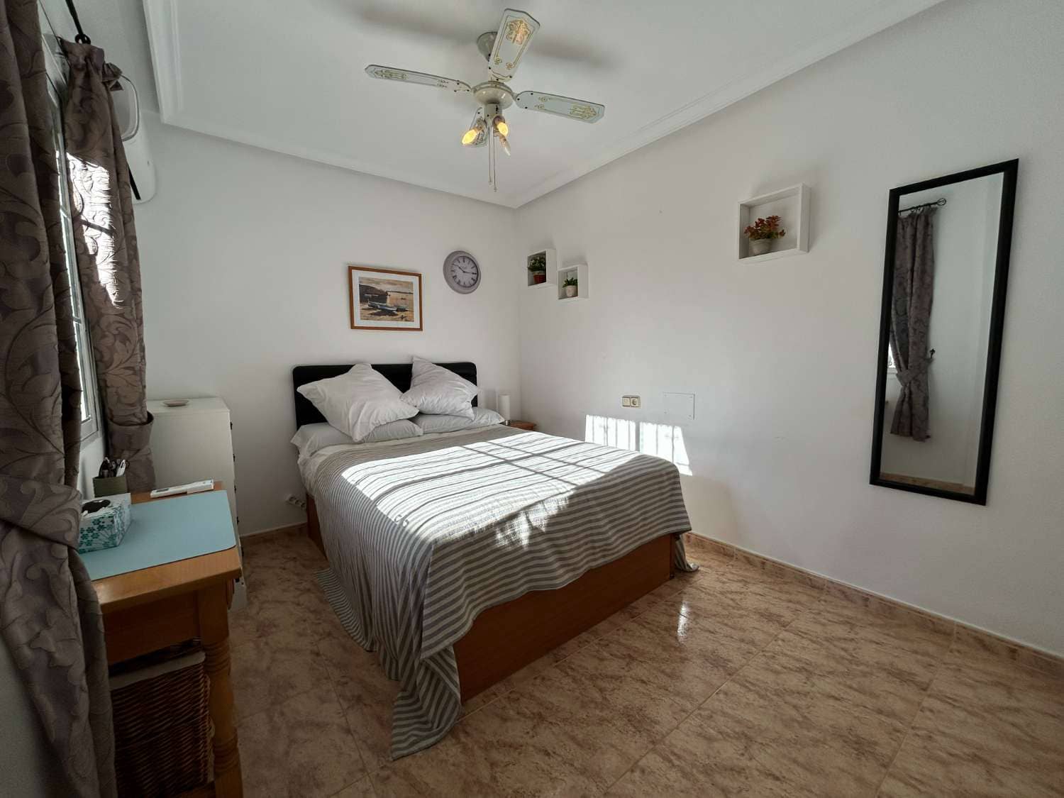 3 quarto Moradia em Banda para venda em Orihuela com piscina - 265 000 € (Ref: 9594711)