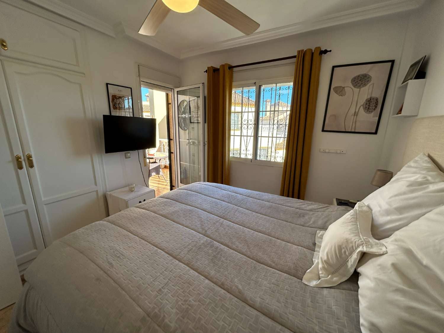 3 quarto Moradia em Banda para venda em Orihuela com piscina - 265 000 € (Ref: 9594711)