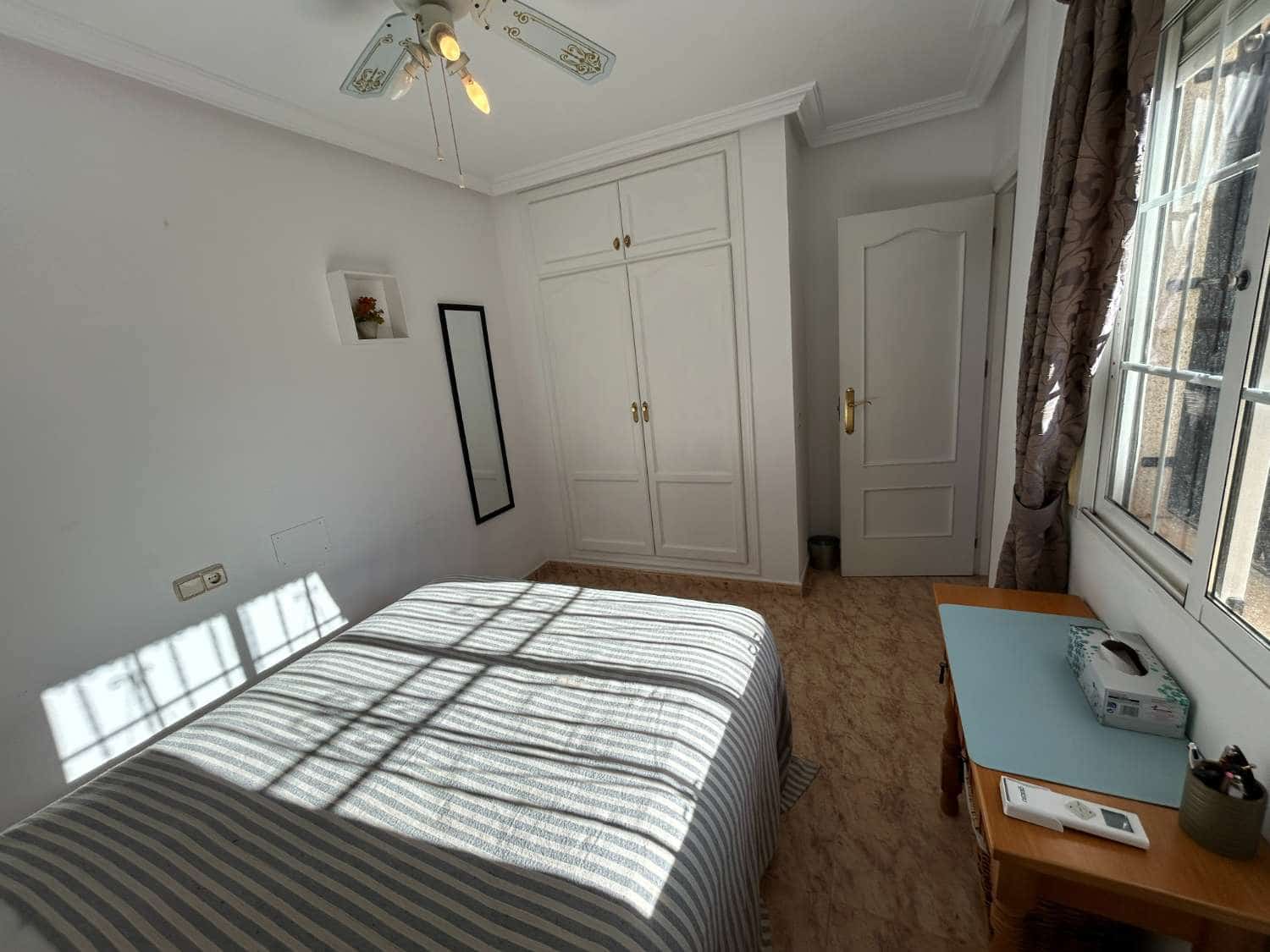 3 quarto Moradia em Banda para venda em Orihuela com piscina - 265 000 € (Ref: 9594711)