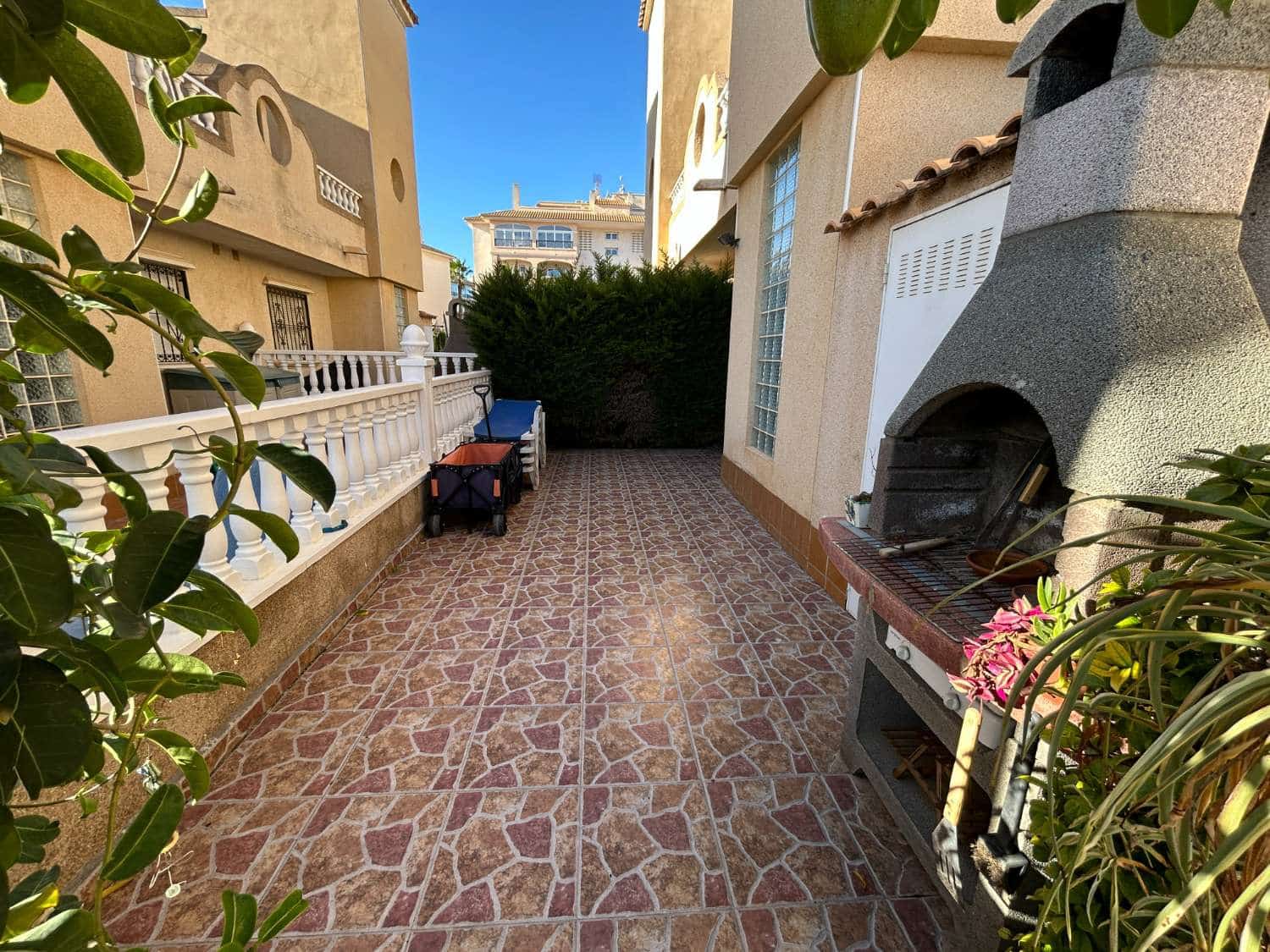 3 quarto Moradia em Banda para venda em Orihuela com piscina - 265 000 € (Ref: 9594711)
