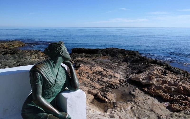 1 soveværelse Strandlejlighed til salg i Torrevieja med swimmingpool - € 119.000 (Ref: 9614773)