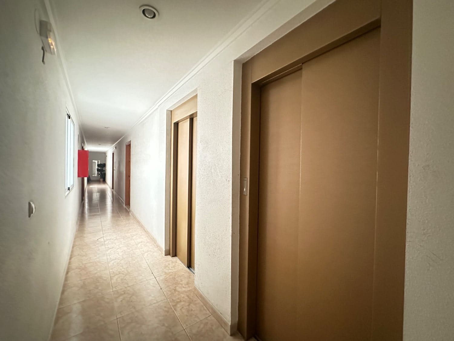 1 soveværelse Strandlejlighed til salg i Torrevieja med swimmingpool - € 119.000 (Ref: 9614773)