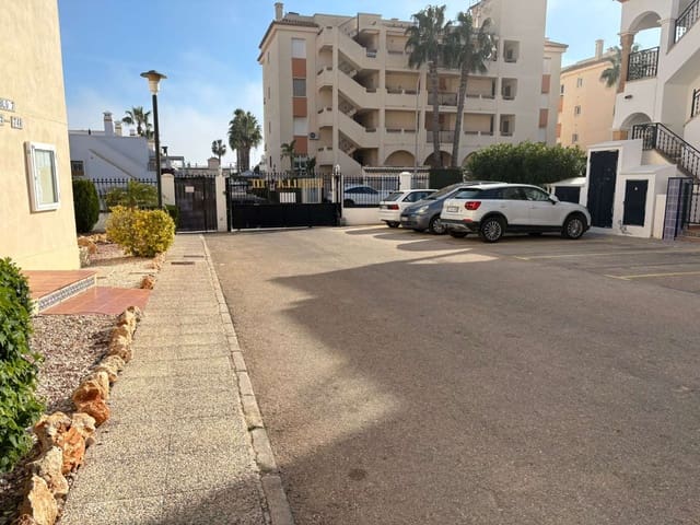 2 slaapkamer Penthouse te koop in Orihuela met zwembad - € 185.000 (Ref: 9625353)
