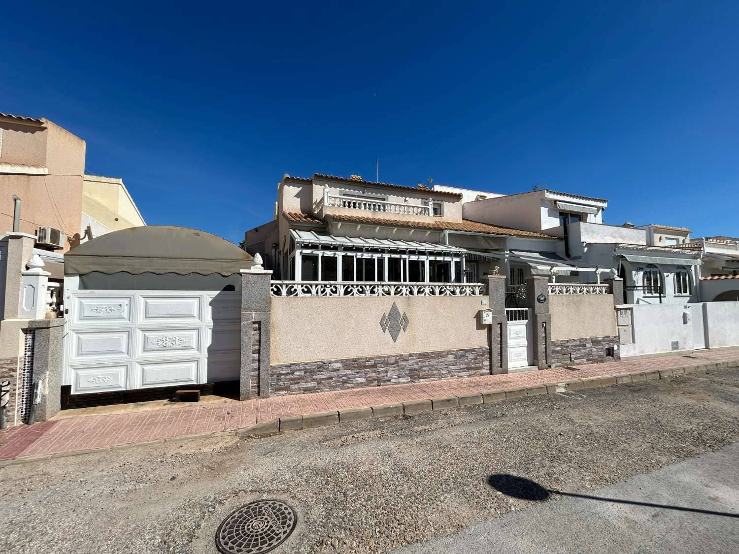 3 slaapkamer Rijtjeshuis te koop in Orihuela - € 189.000 (Ref: 9629673)