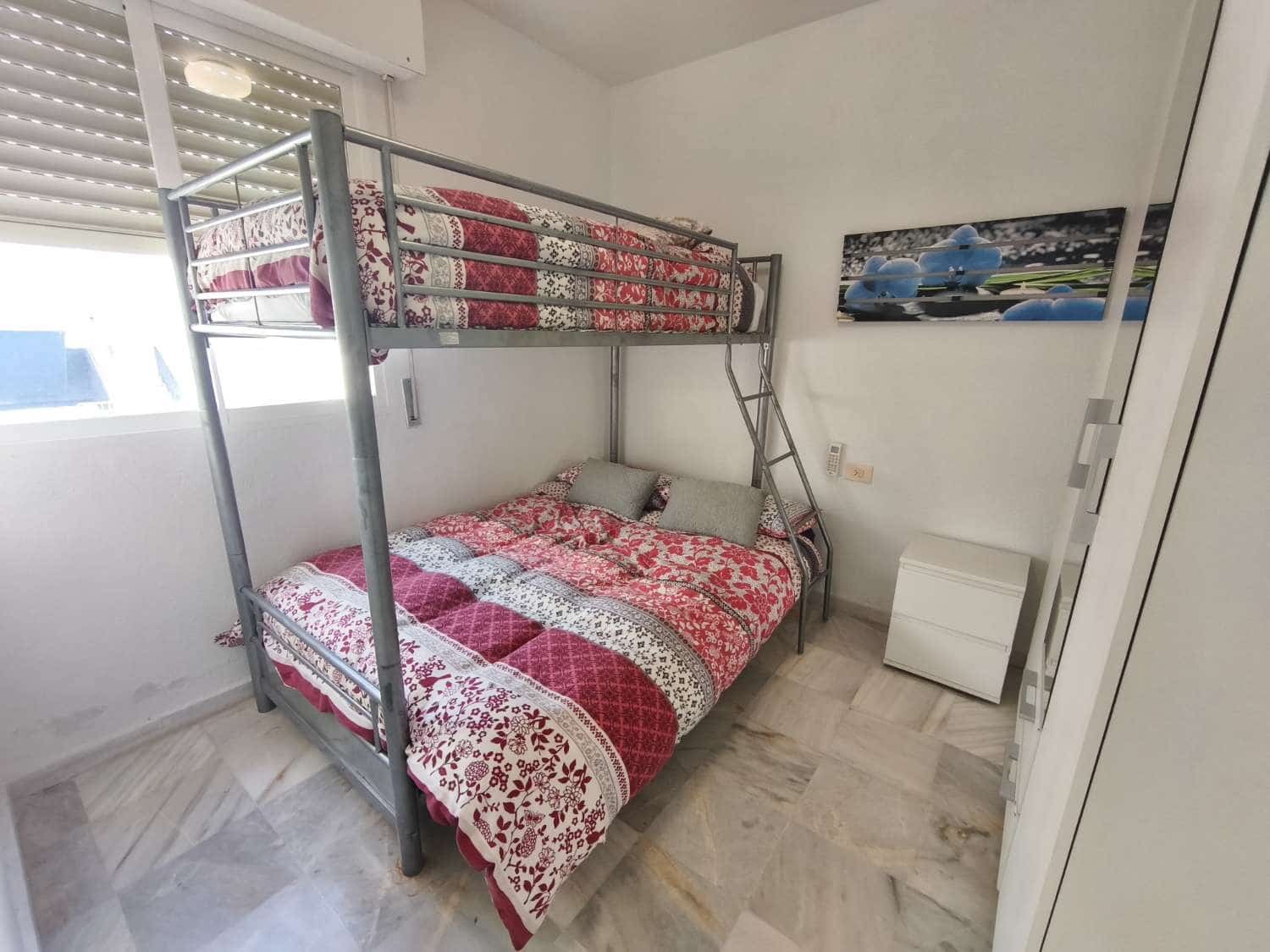 2 bedroom Beach Apartment for sale in Torrevieja with pool - € 199,000 (Ref: 9629674)