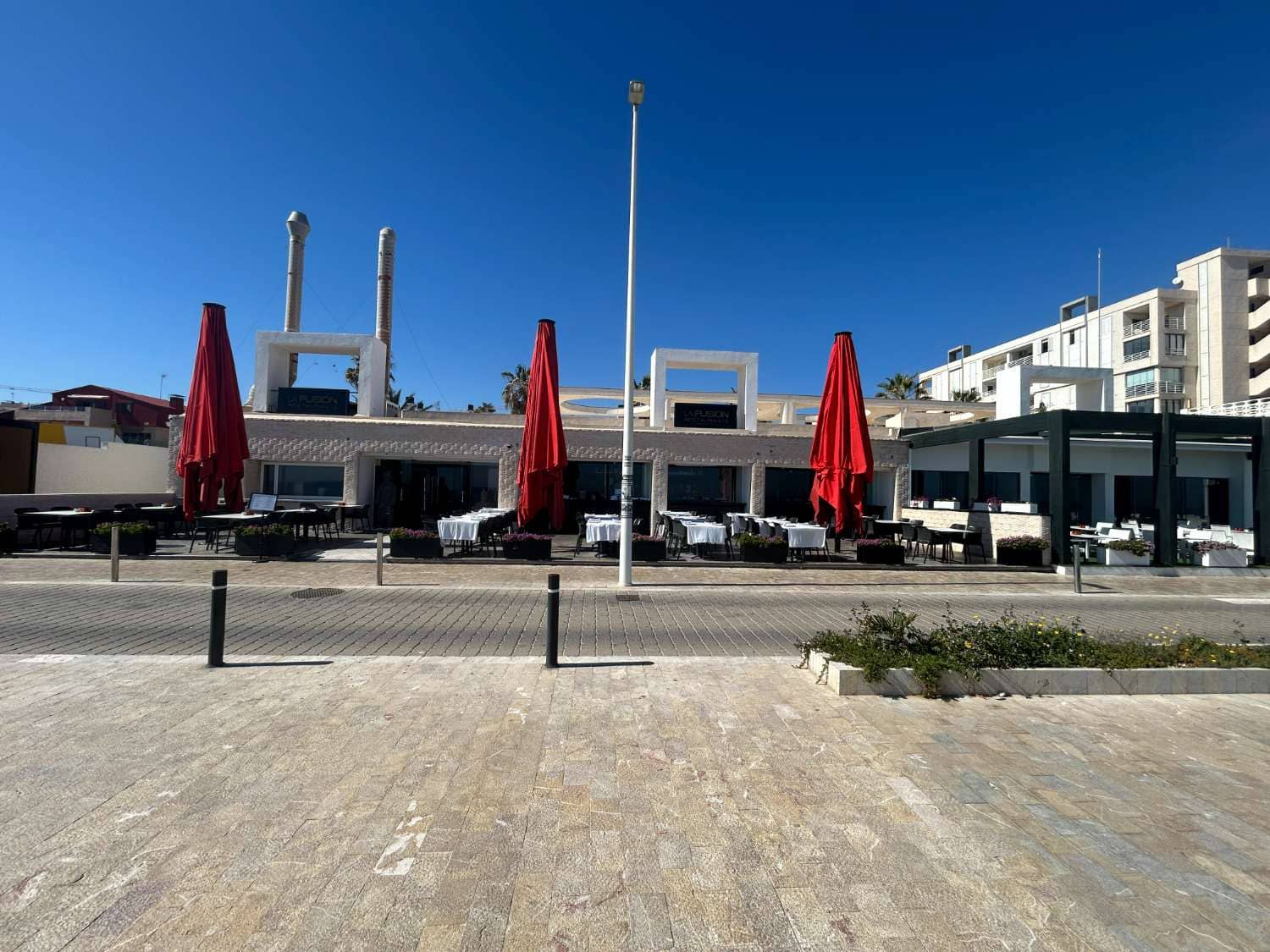 2 bedroom Beach Apartment for sale in Torrevieja with pool - € 199,000 (Ref: 9629674)