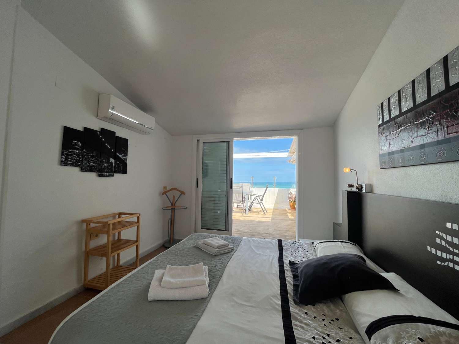 Apartamento Playa de 2 habitaciones en Torrevieja en venta con piscina - 190.000 € (Ref: 9629674)