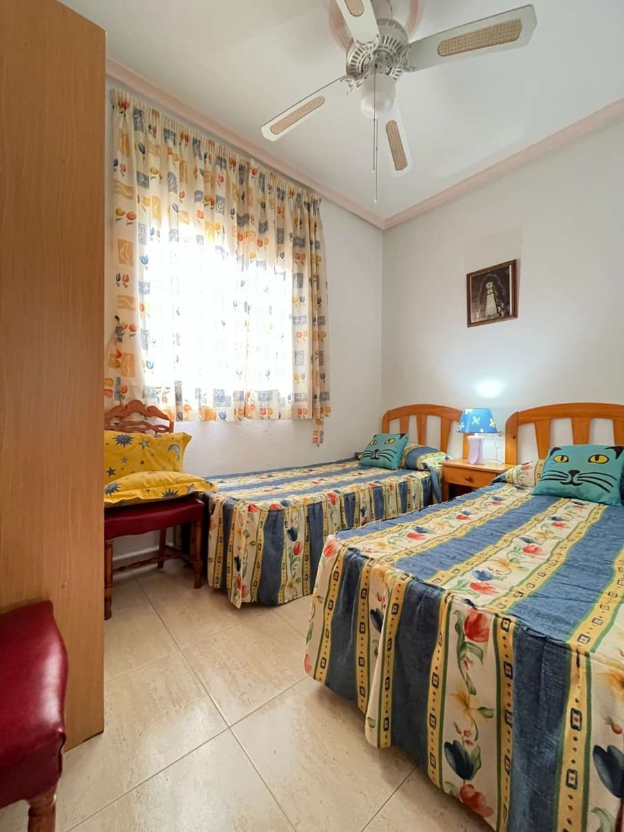 2 camera da letto Appartamento sulla Spiaggia in vendita in Orihuela - 135.000 € (Rif: 9643798)