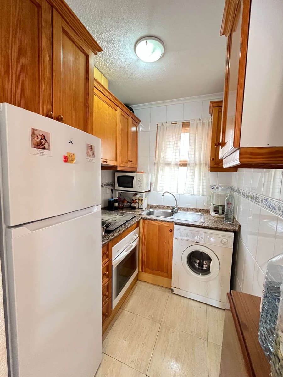 2 bedroom Beach Apartment for sale in Orihuela - € 135,000 (Ref: 9643798)