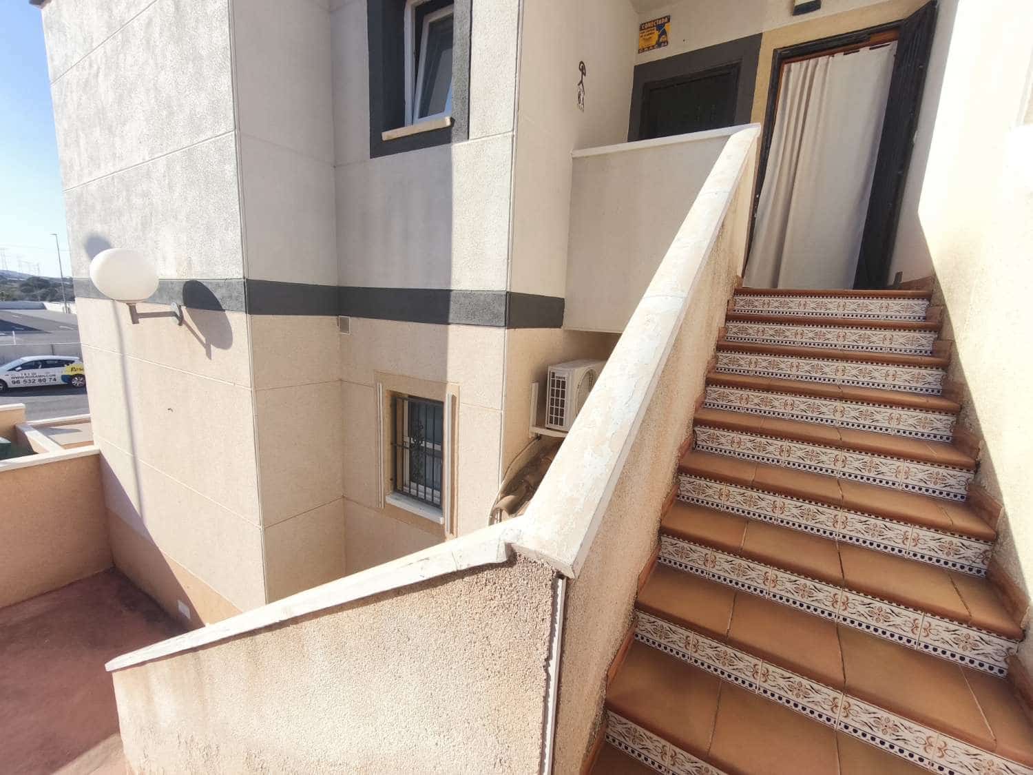 2 bedroom Beach Apartment for sale in Orihuela - € 135,000 (Ref: 9643798)