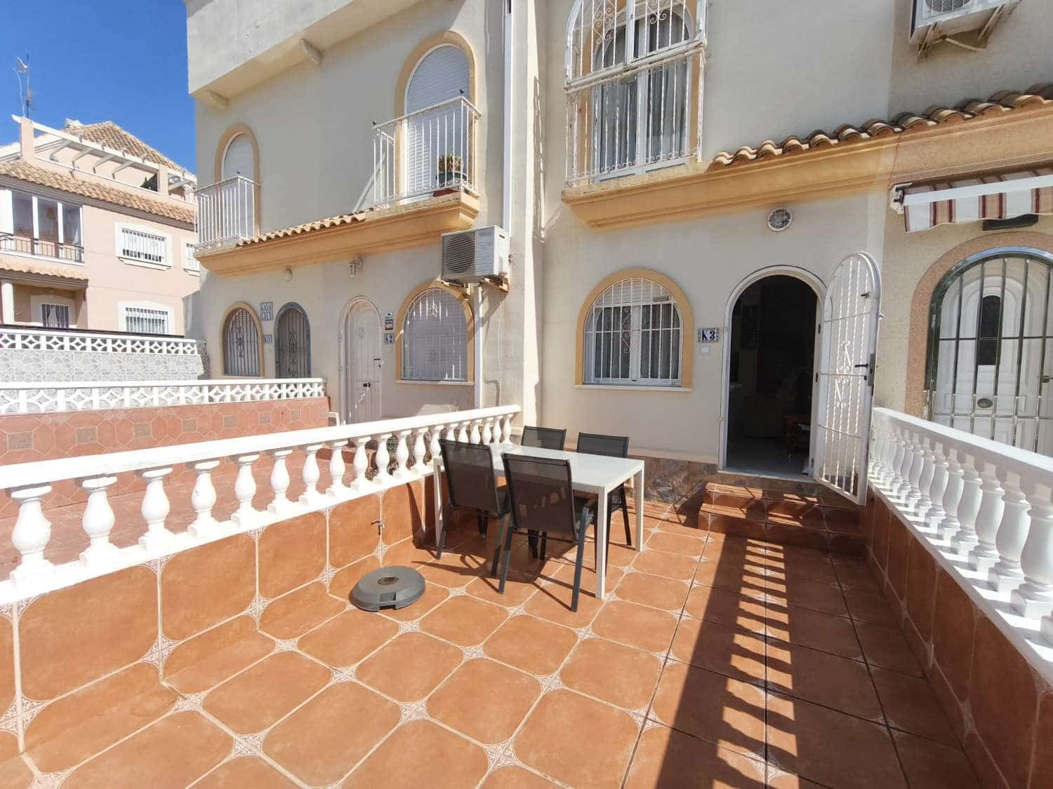 Piso de 3 habitaciones en Orihuela en venta con piscina - 150.000 € (Ref: 9665970)