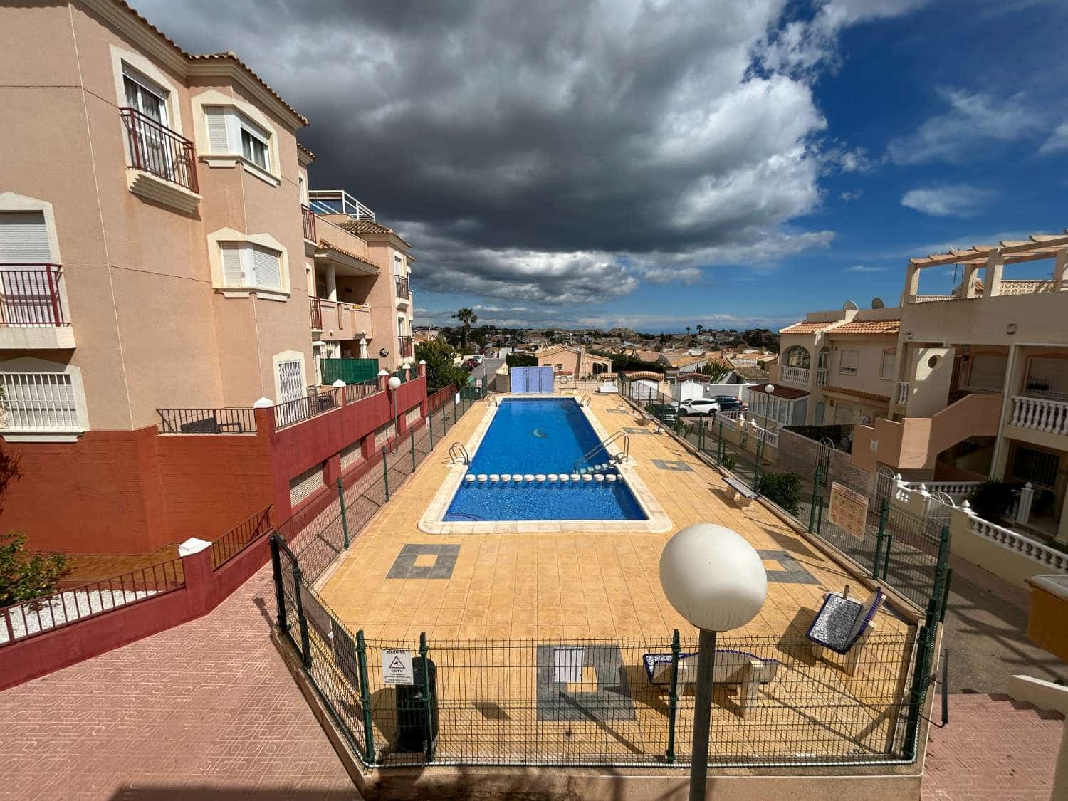 Piso de 3 habitaciones en Orihuela en venta con piscina - 150.000 € (Ref: 9665970)