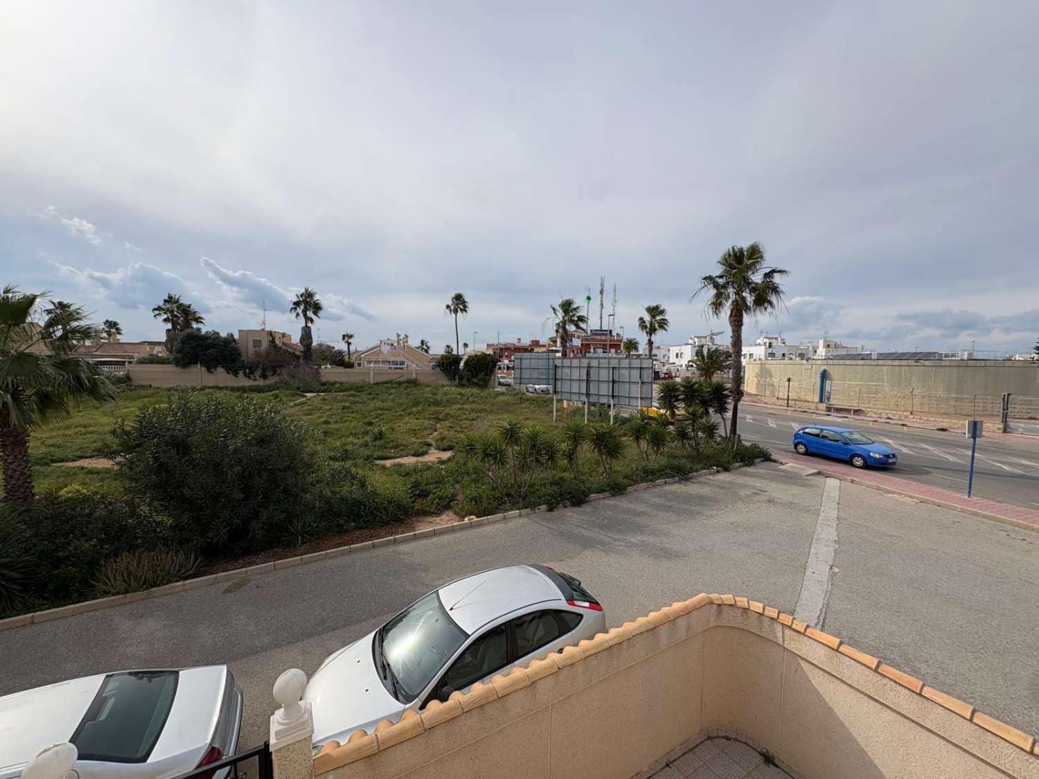 2 bedroom Beach Apartment for sale in Orihuela - € 139,000 (Ref: 9665971)