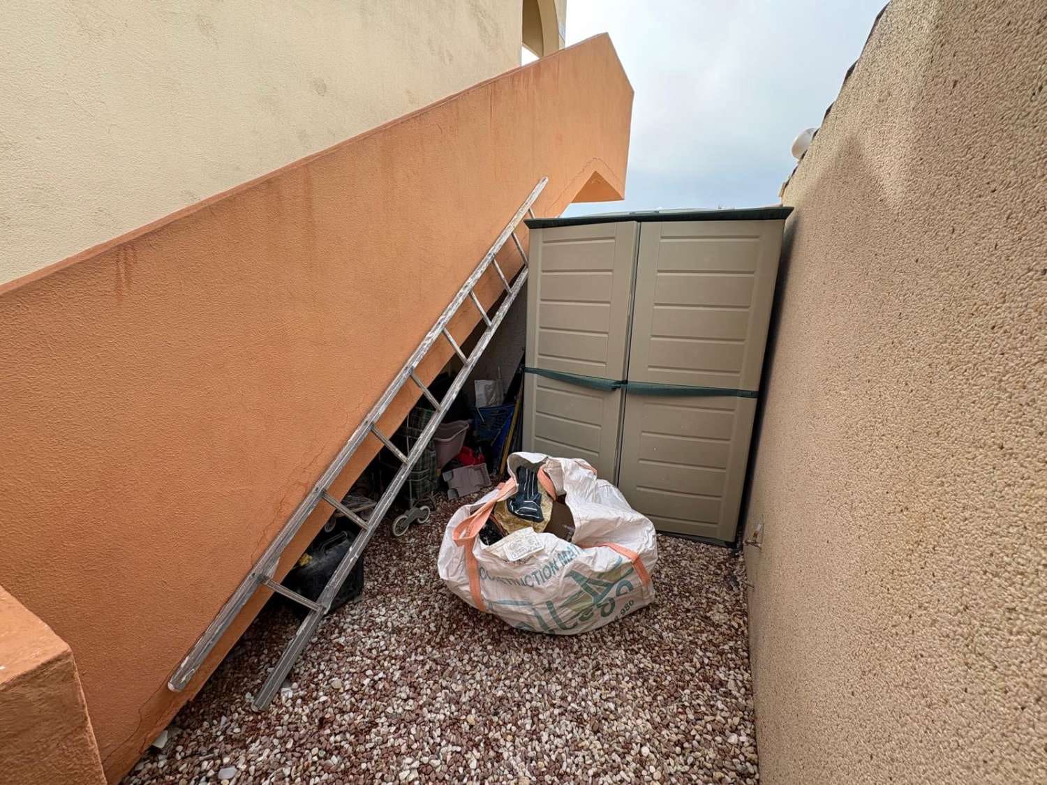 2 bedroom Beach Apartment for sale in Orihuela - € 139,000 (Ref: 9665971)