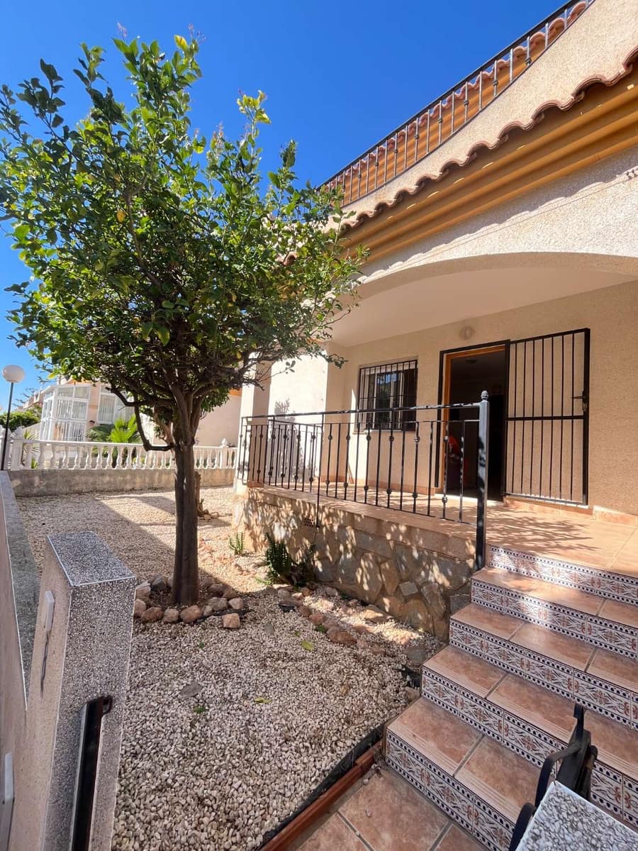 2 Zimmer Haus zu verkaufen in Orihuela mit Pool - 165.000 € (Ref: 9679519)