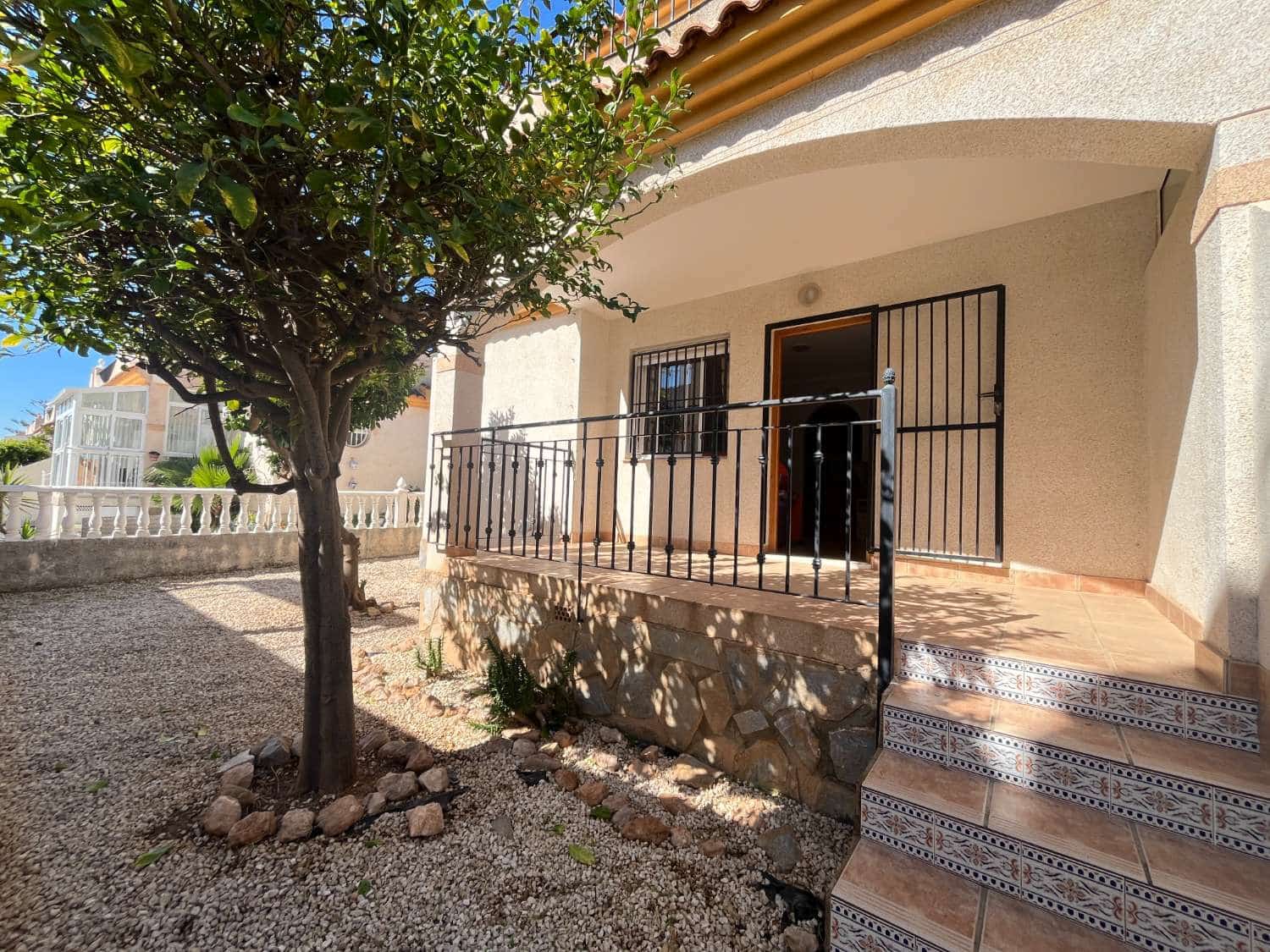 2 Zimmer Haus zu verkaufen in Orihuela mit Pool - 165.000 € (Ref: 9679519)