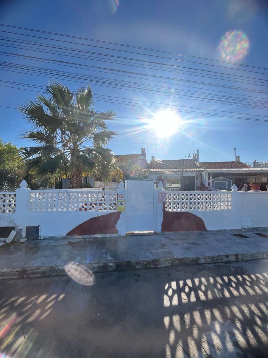 Bungalow myytävänä paikassa Torrevieja - 135 000 € (Ref: 9686097)