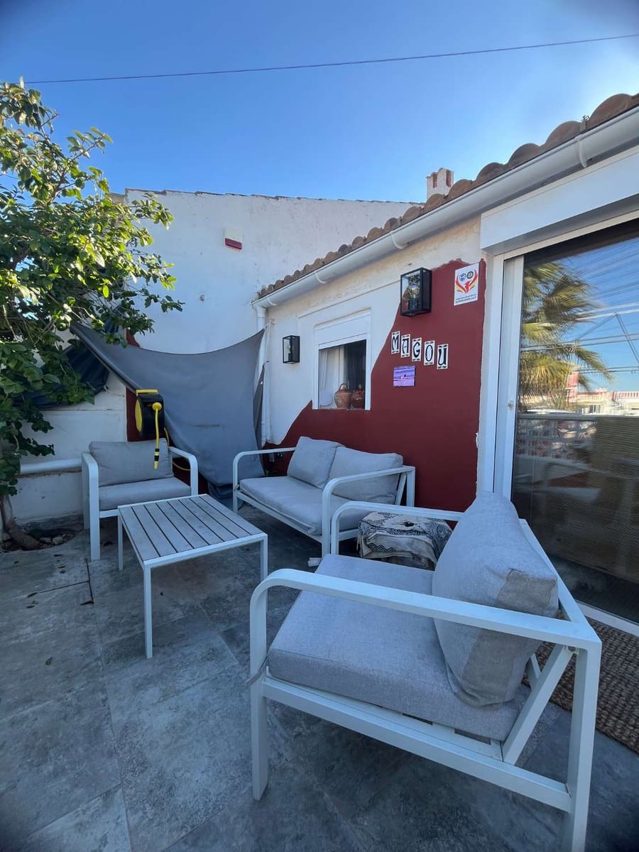 Bungalow myytävänä paikassa Torrevieja - 135 000 € (Ref: 9686097)