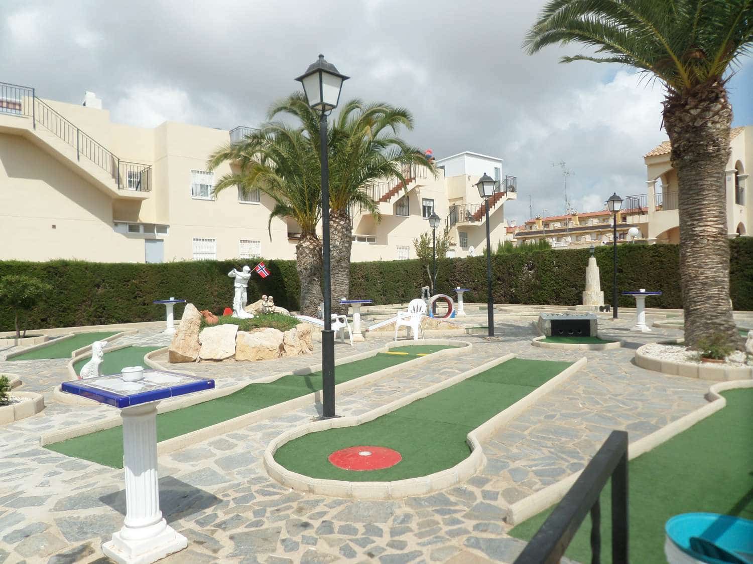 2 soverom Strandleiligheter til salgs i Orihuela med svømmebasseng - € 145 000 (Ref: 9690081)