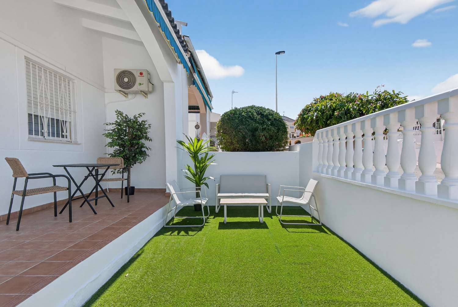 3 bedroom Bungalow for sale in Torrevieja with pool garage - € 269,000 (Ref: 9731693)