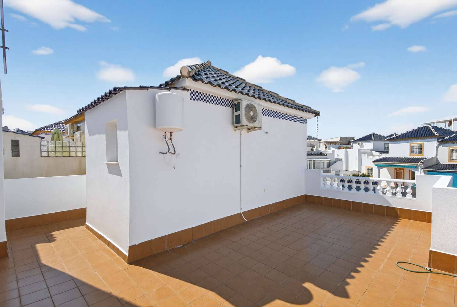 3 bedroom Bungalow for sale in Torrevieja with pool garage - € 269,000 (Ref: 9731693)