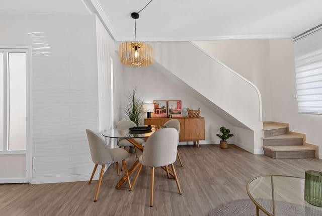 3 camera da letto Bungalow in vendita in Torrevieja con piscina garage - 249.900 € (Rif: 9731693)