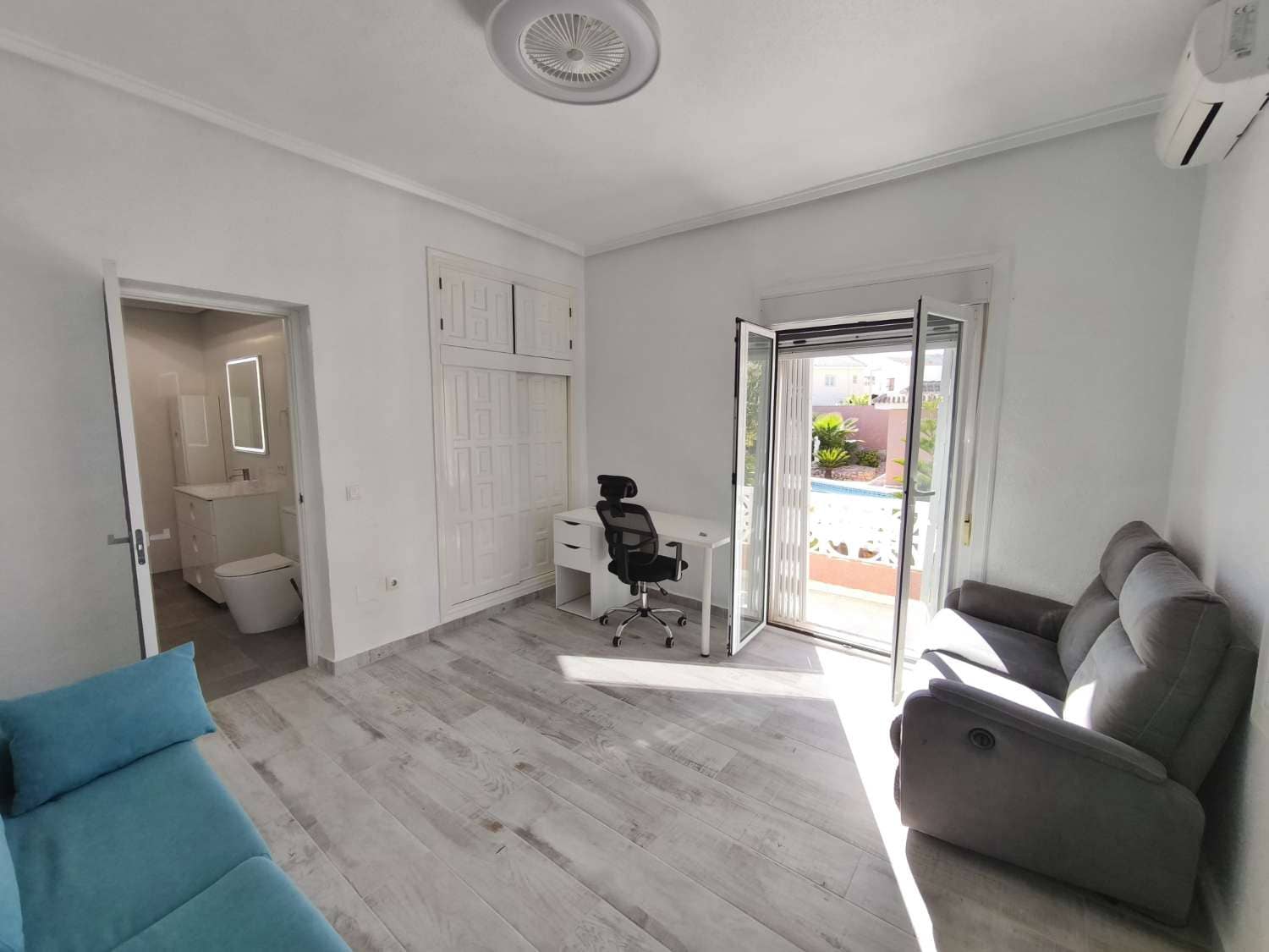 3 soveværelse Villa til salg i Ciudad Quesada med swimmingpool garage - € 425.000 (Ref: 9751635)