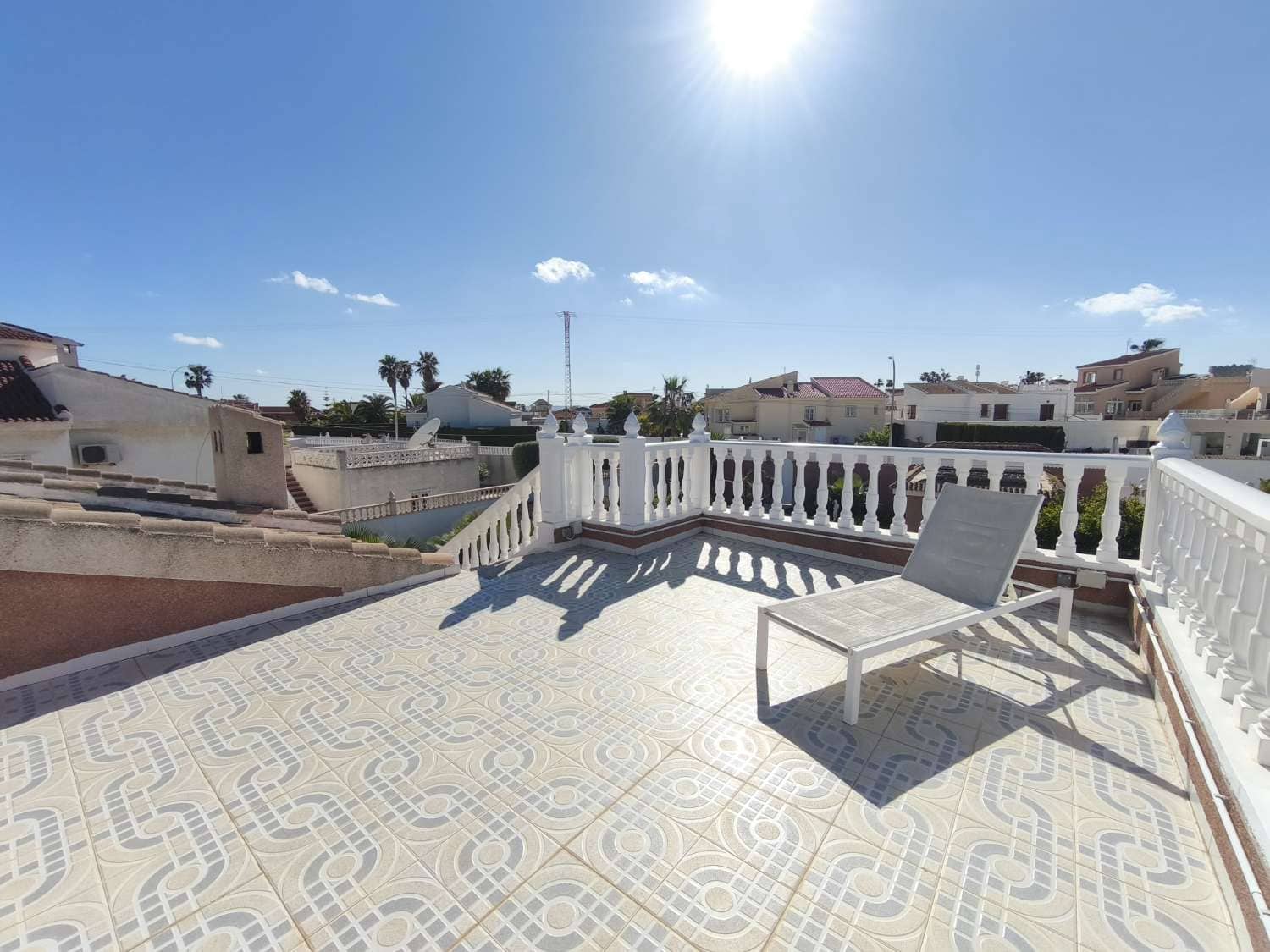 3 soveværelse Villa til salg i Ciudad Quesada med swimmingpool garage - € 425.000 (Ref: 9751635)